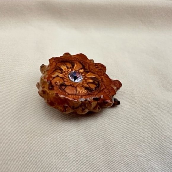 Vintage Pinecone Brooch - Picture 3 of 7